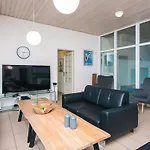 펜션 Luxury Retreat By The Sea