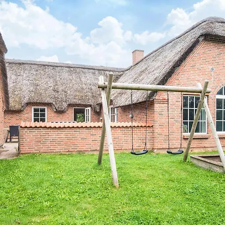 Luxury Retreat By The Sea - By Traum Nyaraló